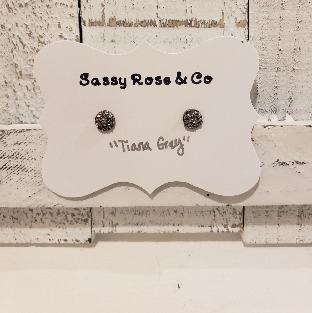 Druzy Stud Earrings "Tiana Gray"